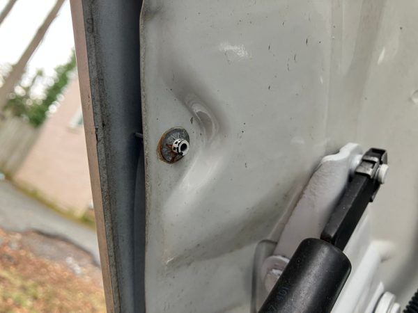 Aero Side vent clip 2.png